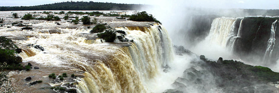 Brazil_Arg_Iguasu_3713 Panorama_m.jpg